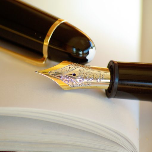Ms. Zipporah's Pen. The Heart That Writes! 